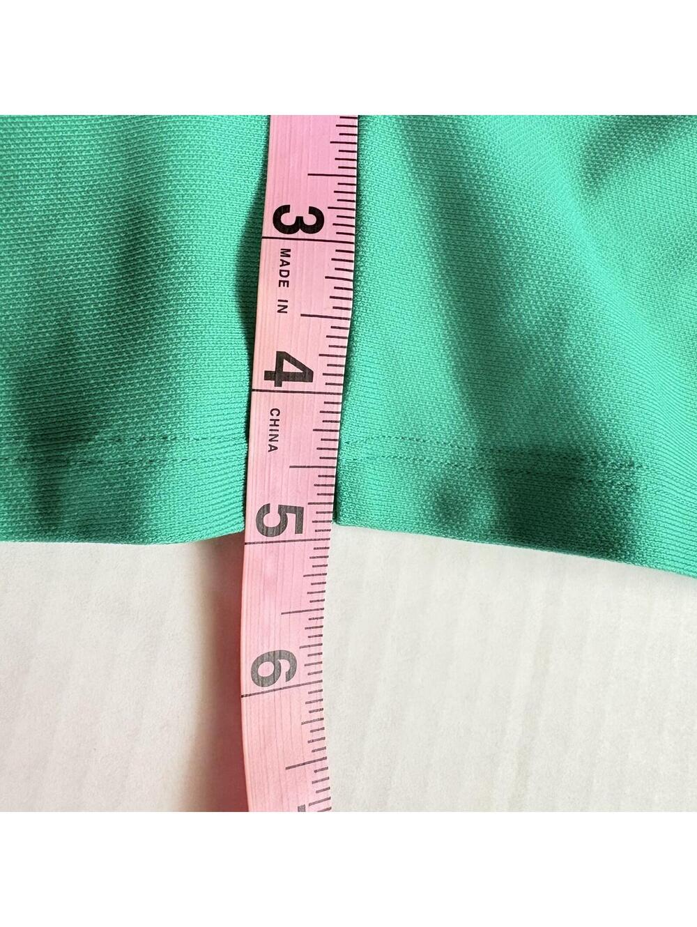 Under Armour Women's Athletic Shorts Medium M Green White Polyester 5" Inseam - Picture 4 of 4